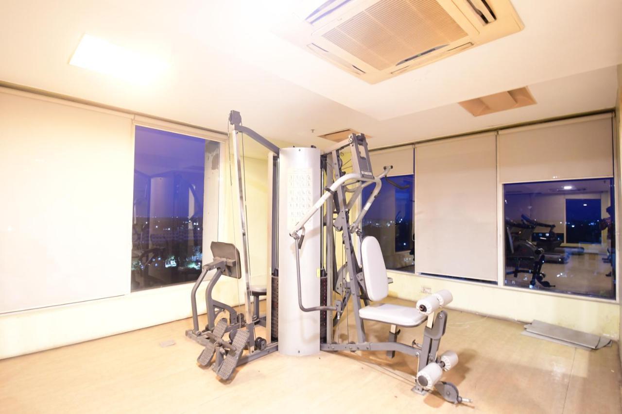The Xen Suites, Airport