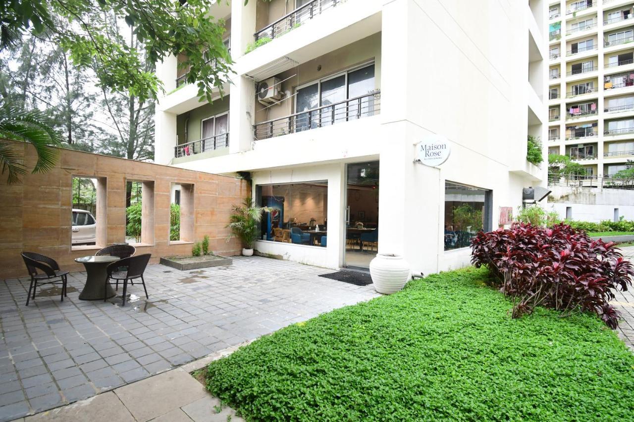 The Xen Suites, Airport