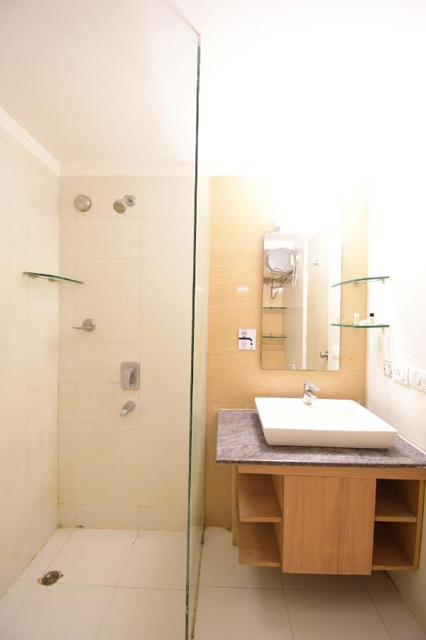 Hotel The Xen Suites, Airport 3*